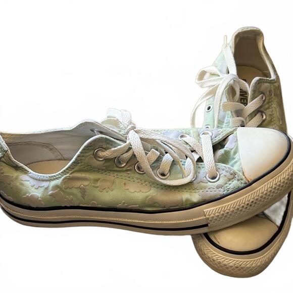 Converse Low Top Sneakers with Light Green Cloud Pattern - Men's Size 6 - Picture 4 of 5